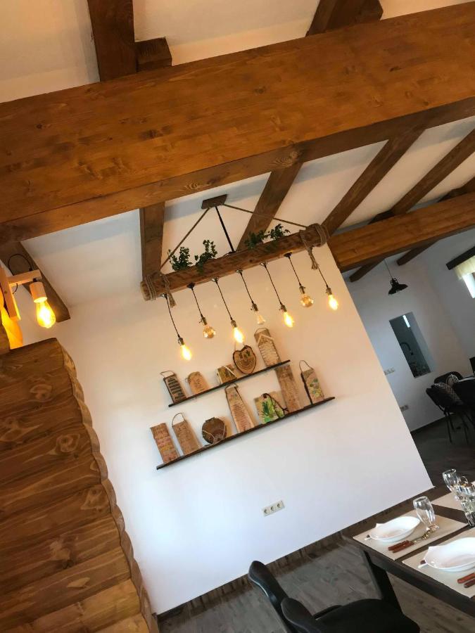 Famives Vendeghaz Bed & Breakfast Racul Dış mekan fotoğraf