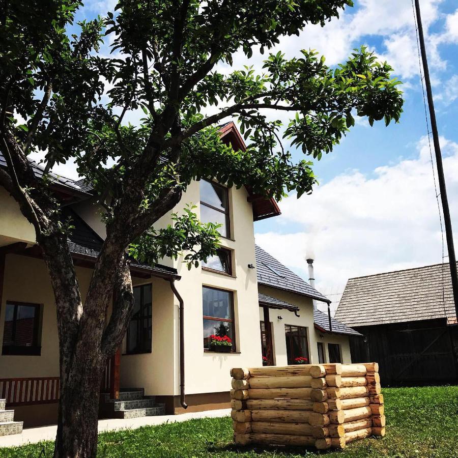 Famives Vendeghaz Bed & Breakfast Racul Dış mekan fotoğraf