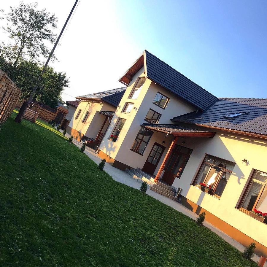 Famives Vendeghaz Bed & Breakfast Racul Dış mekan fotoğraf