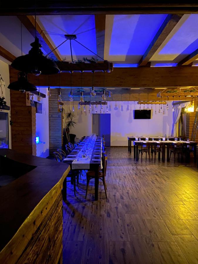 Famives Vendeghaz Bed & Breakfast Racul Dış mekan fotoğraf